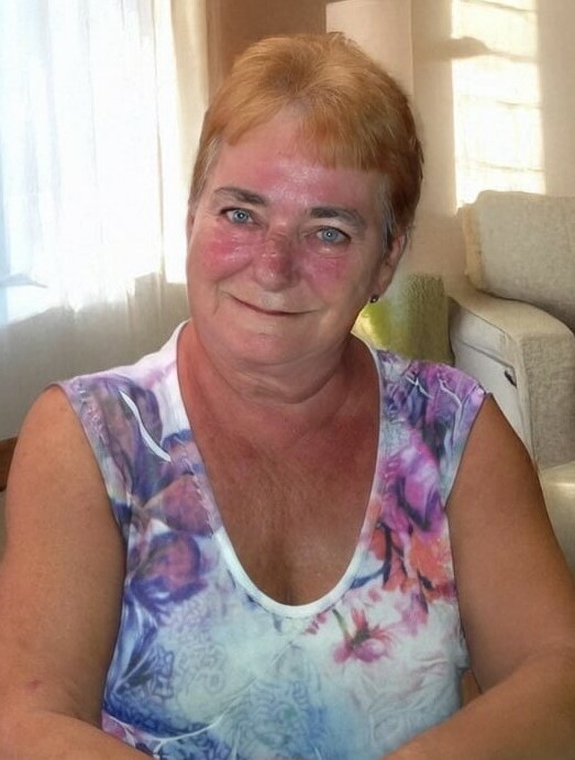 Glenda  Lambert (Perry)